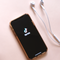 TIKTOK“不賣就禁”在美極限拉扯：最后還得是靠特朗普！